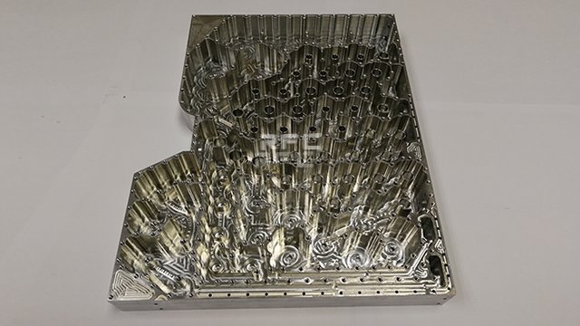 大型龍門銑加工技術(shù)助力企業(yè)實現(xiàn)新跨越